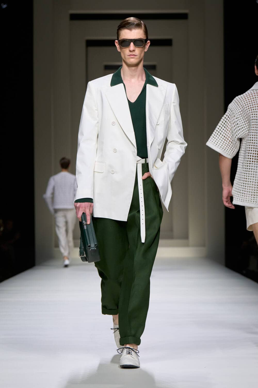 Dolce&Gabbana: Menswear SS25 - 10 Magazine